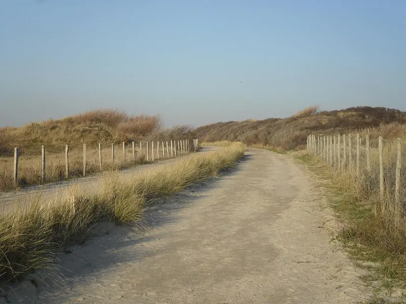 Promenade de la Corniche aménagée pour piétons et cyclistes au Touquet