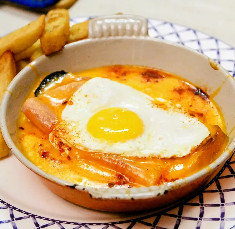 Welsh gegratineerd met cheddar, typisch gerecht uit het Noorden