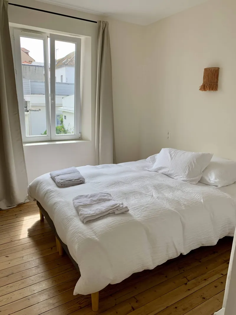 Chambre parentale avec lit queen size 160 cm, Hélios