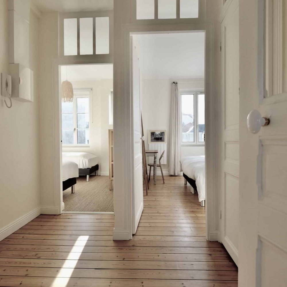 Entrée vers Chambres